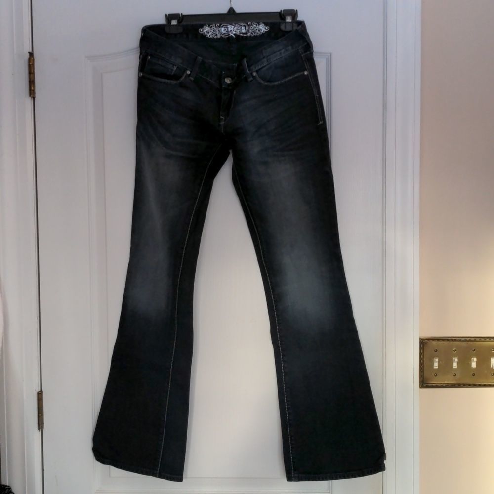 Express Darkblue Jean. Size 6r.